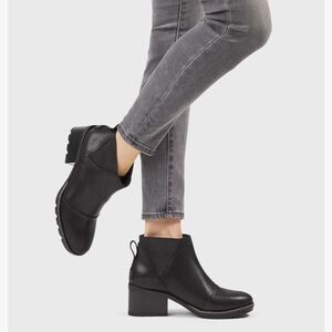 Sorel Cate Chelsea Waterproof Leather Boot Black Size 9